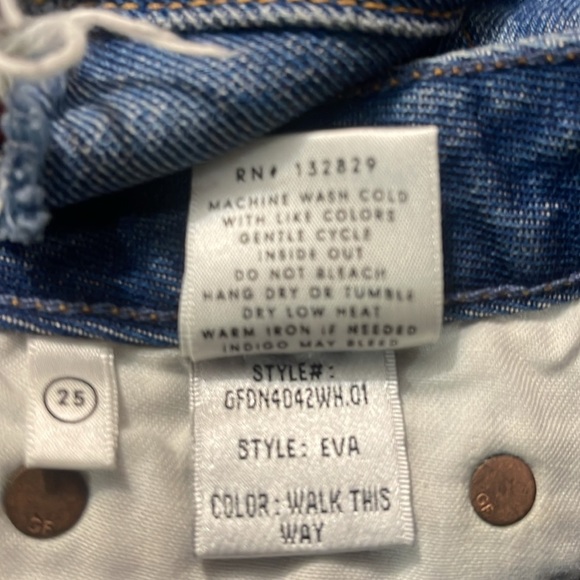 GRLFRND Eva Deals 5 pocket Distressed Trendy Stylish med Denim Mini Skirt 25 - Picture 4 of 4